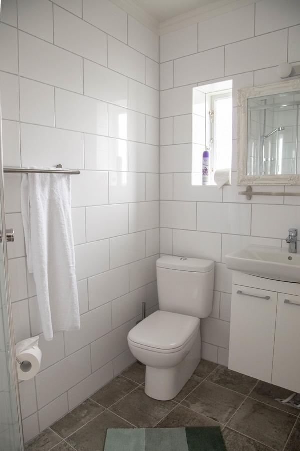 Private And Peaceful One Bedroom Apartments 博尔加内斯 外观 照片