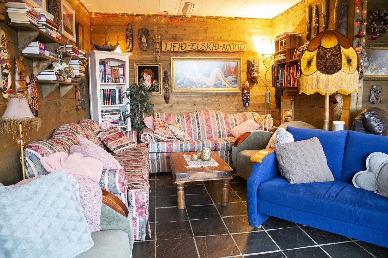 Private And Peaceful One Bedroom Apartments 博尔加内斯 外观 照片